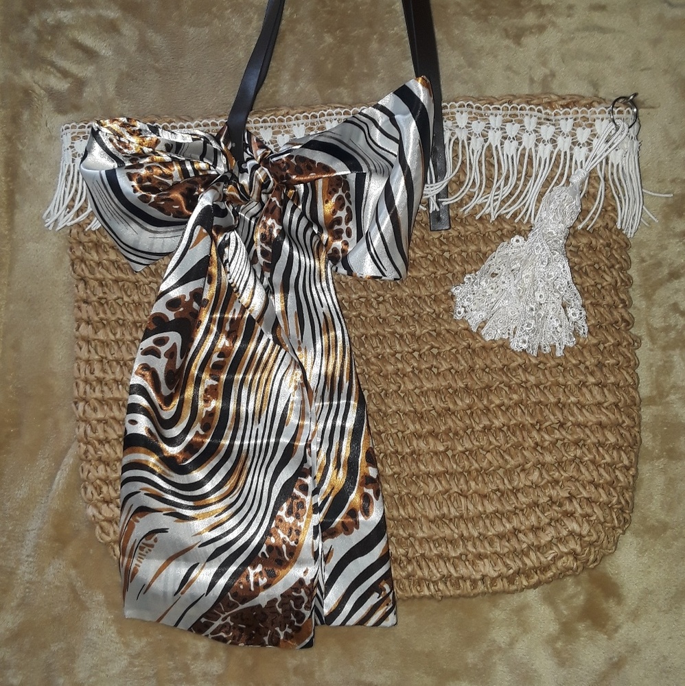 Summer/beach straw tote